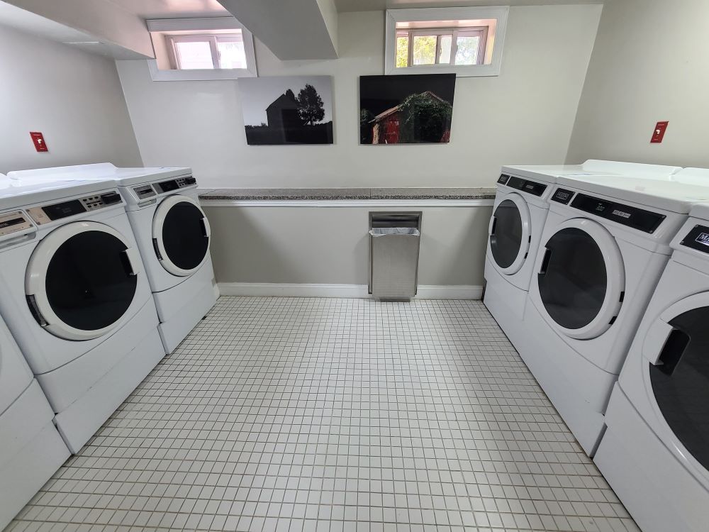 Colonial Village photo 2