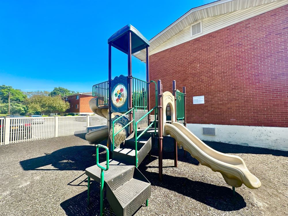 Dutchess Apartments photo 3